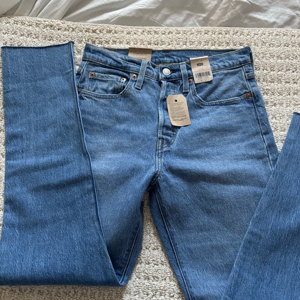 ୨୧ ･ﾟ✧ Women’s Levi’s High Rise Jeans NWT - Picture 2 of 10